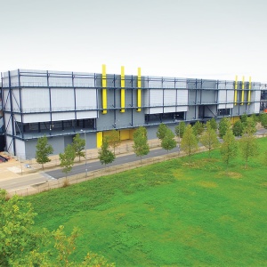 Continous line acoustic louvre system by Caice